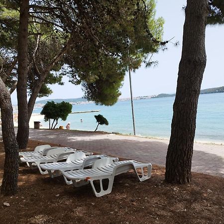 Ferienwohnung Domenico - 50 M From The Sea Donji Seget Exterior foto