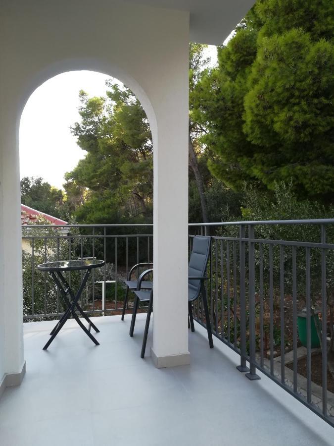 Ferienwohnung Domenico - 50 M From The Sea Donji Seget Exterior foto