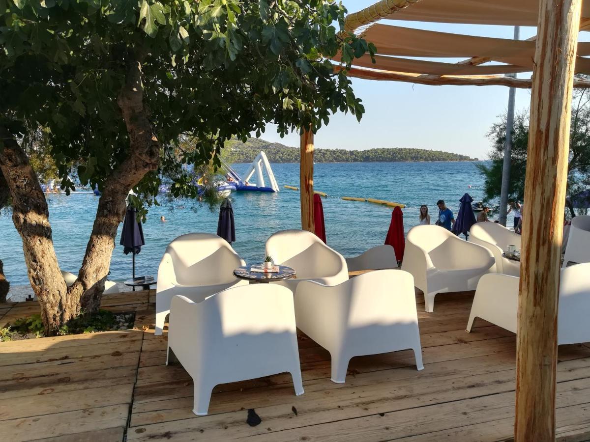 Ferienwohnung Domenico - 50 M From The Sea Donji Seget Exterior foto