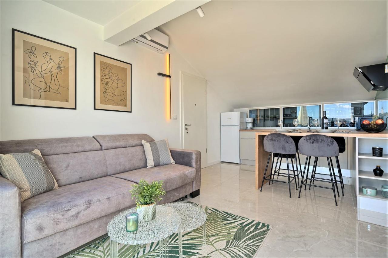 Ferienwohnung Domenico - 50 M From The Sea Donji Seget Exterior foto