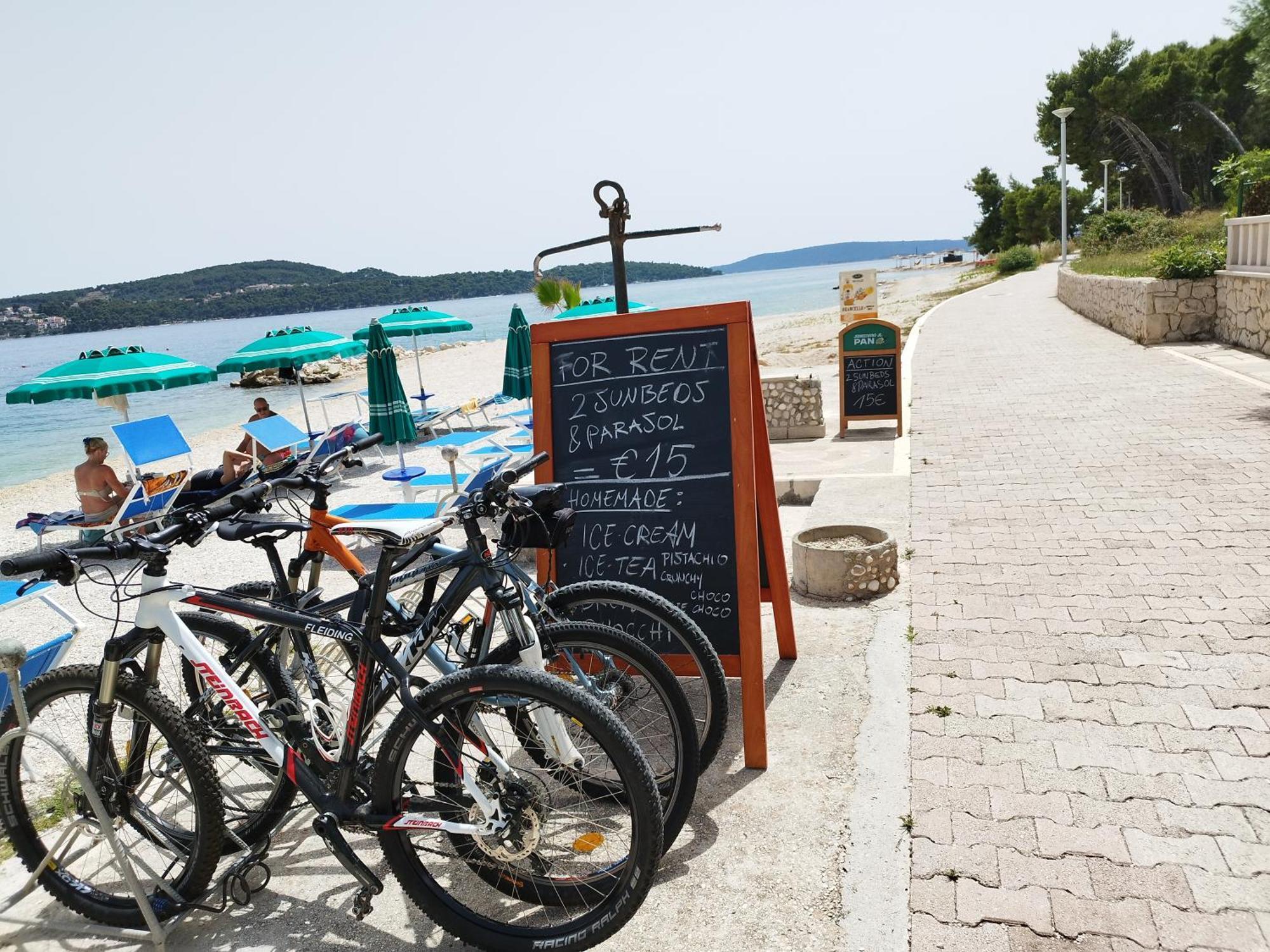 Ferienwohnung Domenico - 50 M From The Sea Donji Seget Exterior foto