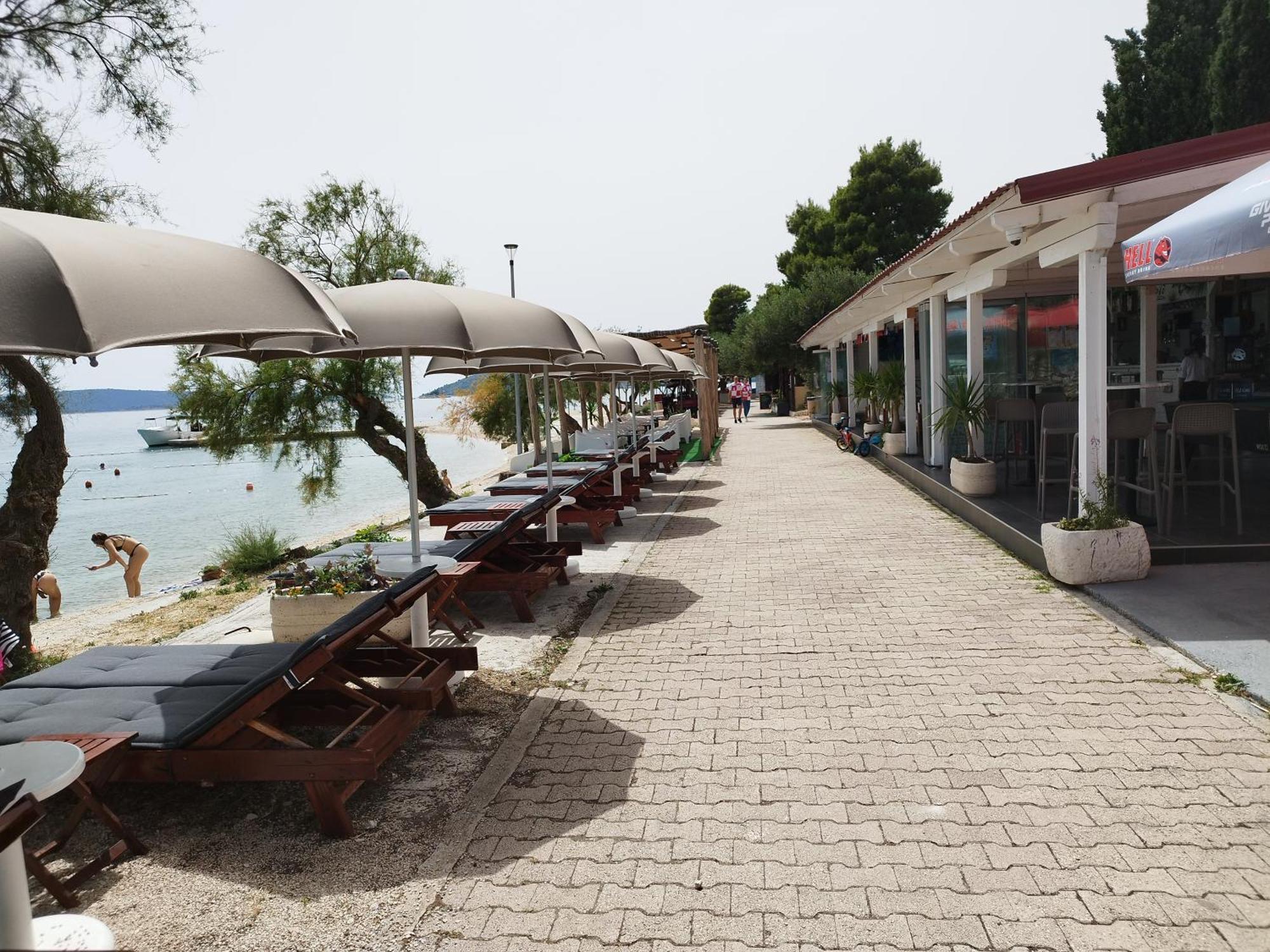 Ferienwohnung Domenico - 50 M From The Sea Donji Seget Exterior foto